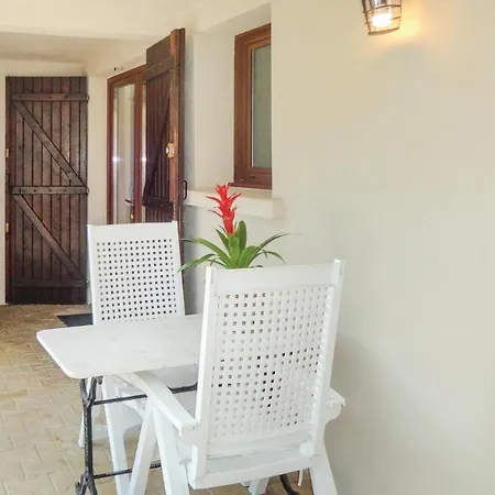 Stunning In With Kitchen * Pignan